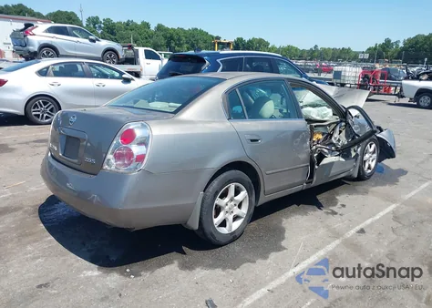 2005 Nissan Altima S/Sl from USA, damaged, VIN 1N4AL11D75C366150